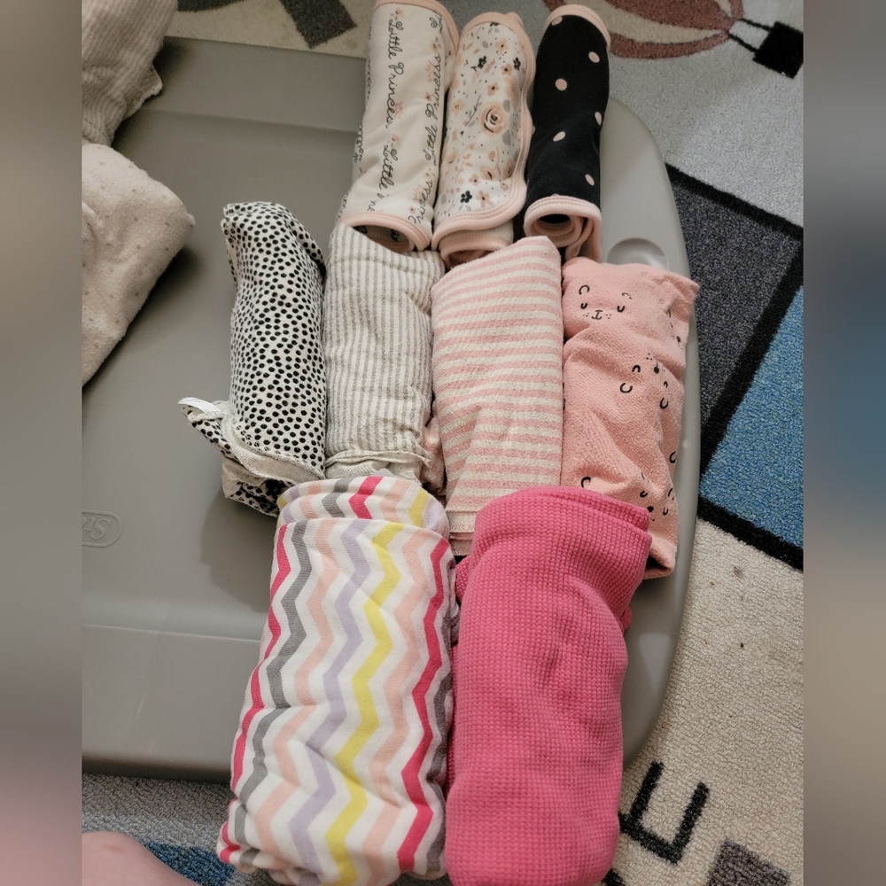 Baby girls pack of 4 SM swaddle blankets 2 MED swaddle blankets 3 burp clothes